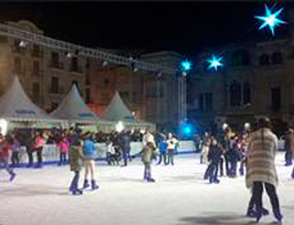 Pista de hielo en la Plaza Mercadal del 27 de noviembre al 10 de enero